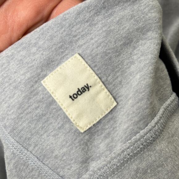 VUORI Ponto Performance Half Zip Hoodie Platinum Heather Gray Blue Sz M $118 G29 - Picture 4 of 6